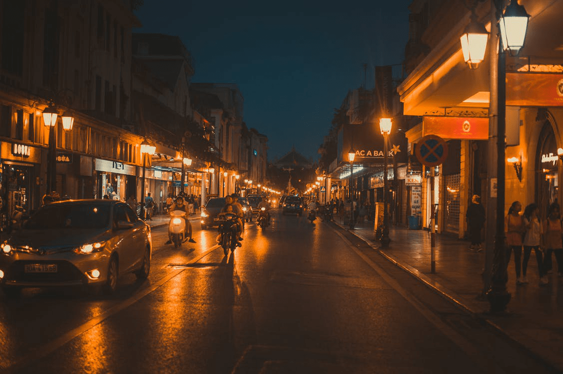 Solar street lights vs electric lights