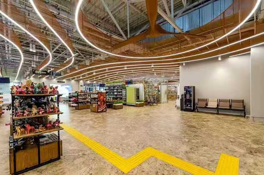 LED linear lights in airport retail and duty-free area