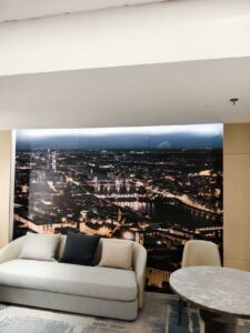 Projekt osvetlenia hotela: LED pásové svetlo a LED Neon Flex v akcii